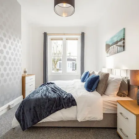 Stunning 5-bed Maisonette In Semesterbostad Bristol